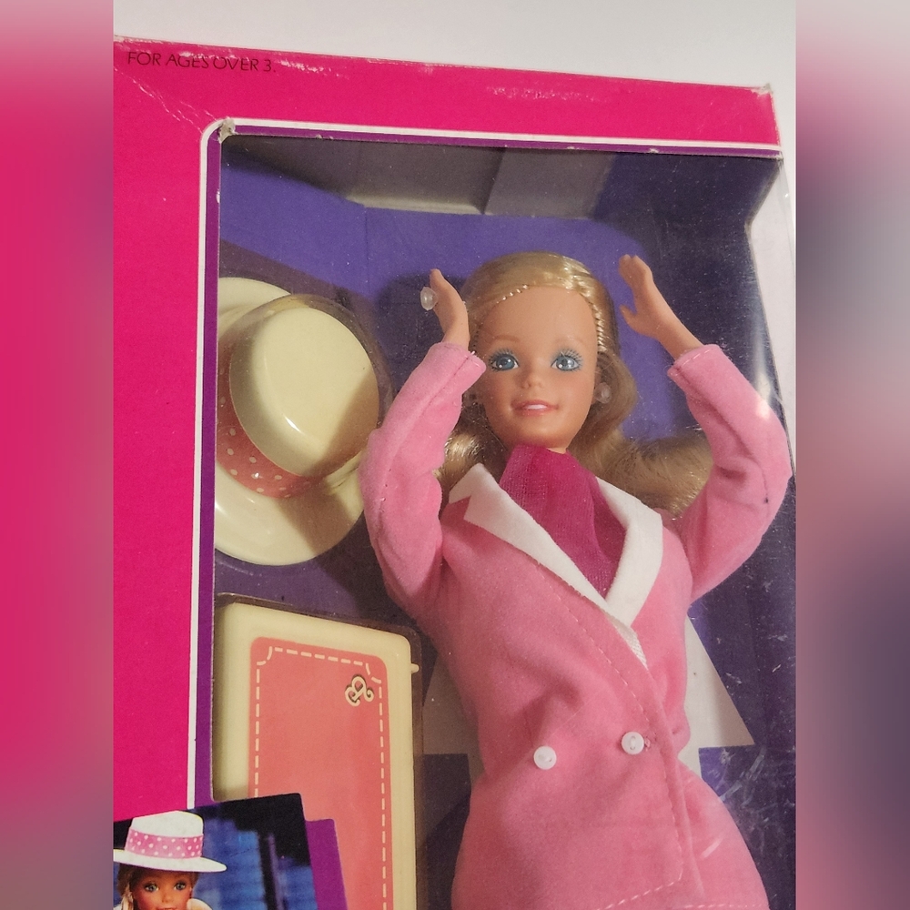 1984 Day to Night Barbie (Vintage Doll) - Picture 9 of 11